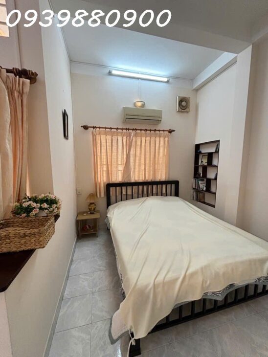 Hẻm thông Huỳnh Văn Bánh -> Lê Văn Sỹ – Ngang 5m❌15m nở hậu 6,1m.