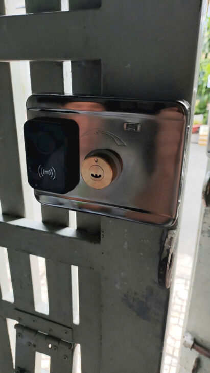 KHOÁ CỬA THÔNG MINH Y12