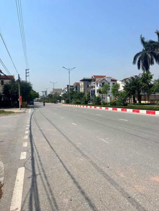 CHÍNH CHỦ CẦN TIỀN BÁN LÔ ĐẤT ĐẸP TP PHỦ LÝ- HÀ NAM