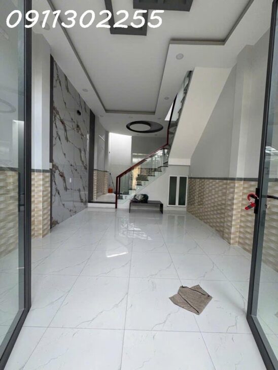 NHÀ 2 TẦNG 50M2 HẺM Ô TÔ NGAY NGÃ TƯ THỦ ĐỨC 5.3 TỶ