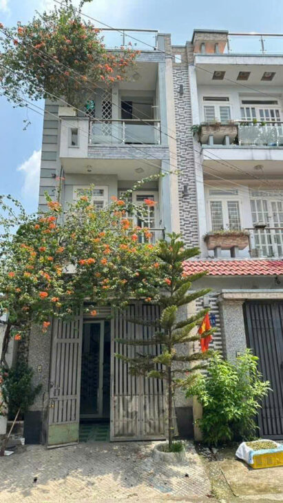 cần bán gấp KDC ĐẠI HẢI Dt 4m x 16,3m Giá. 5,8 tỷTrệt, 2 lầu, 4 phòng ngủ, 4 wc)