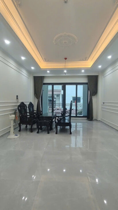 CÓ 102 ! PL Vĩnh Phúc Ba Đình ngõ thông oto KD nhỉnh 24ty 48m x 9T . .