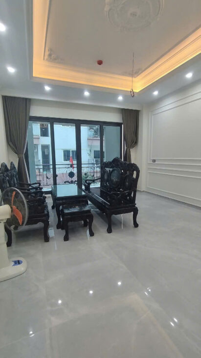 CÓ 102 ! PL Vĩnh Phúc Ba Đình ngõ thông oto KD nhỉnh 24ty 48m x 9T . .