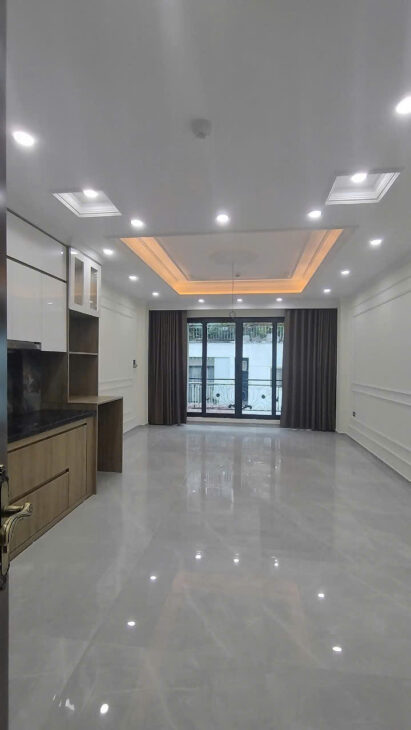 CÓ 102 ! PL Vĩnh Phúc Ba Đình ngõ thông oto KD nhỉnh 24ty 48m x 9T . .