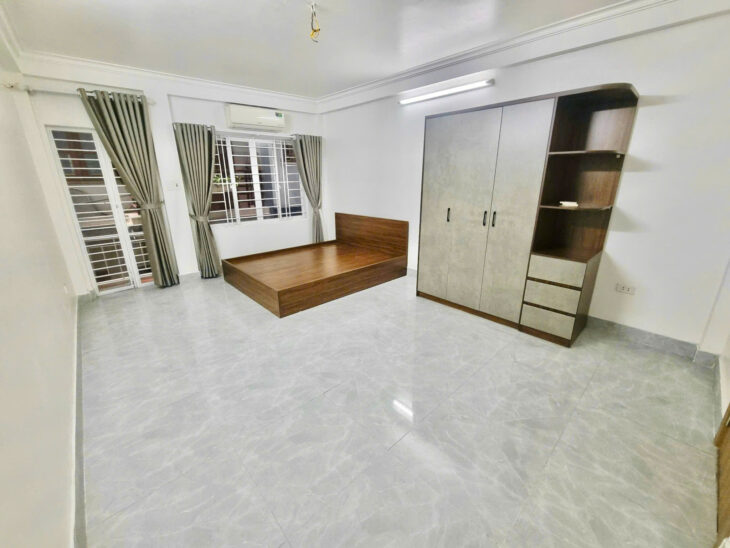 Bán nhà Mỹ Đình, Nhân Mỹ 5 tầng, sổ đỏ 31m², ngõ thông, nhà sẵn nội thất mới tinh, vào ở ngay, giá