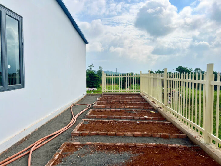 CẦN BÁN Căn nghỉ dưỡng 1.000m2 sẵn Nhà, sẵn sân vườn, sẵn luống trồng rau thế này tại Lâm Hà, Lâm