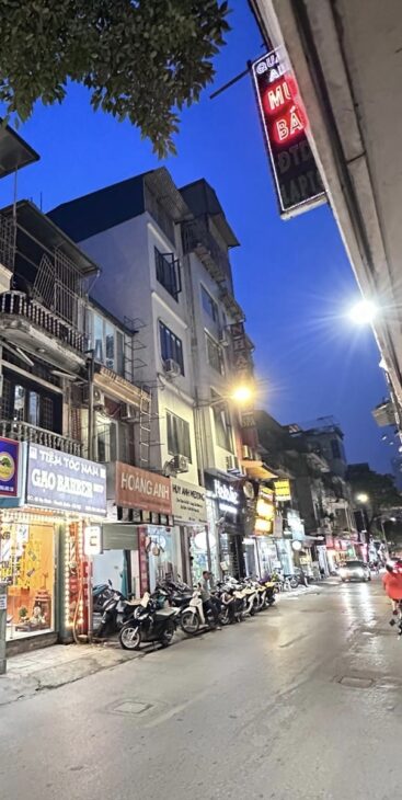 CƠ HỘI 102! NHÀ MẶT PHỐ HẠ ĐÌNH – TX – 2 MẶT TIỀN – KINH DOANH ĐỈNH – GIÁ CHỈ 13,99T