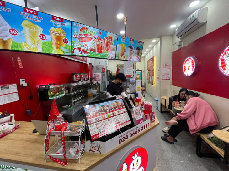 Quận Thủ Đức ! MB ĐẸP LẮM ! CHO THUÊ MB GIÁ RẺ : 15 tr ! MT đường lớn khu kinh doanh sầm uất,