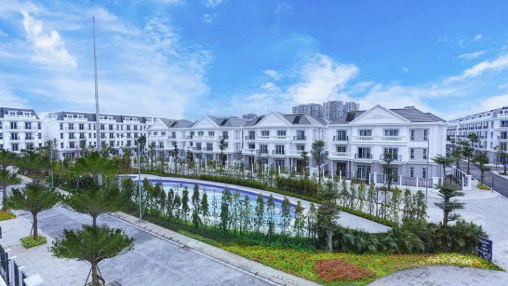 BÁN LIỀN KỀ 15 TỶ Ô TÔ ĐỖ CỬA KINH DOANH, TRUNG TÂM GIA LÂM CẠNH CÔNG VIÊN HỒ ĐIÈU HOÀ 31 HA