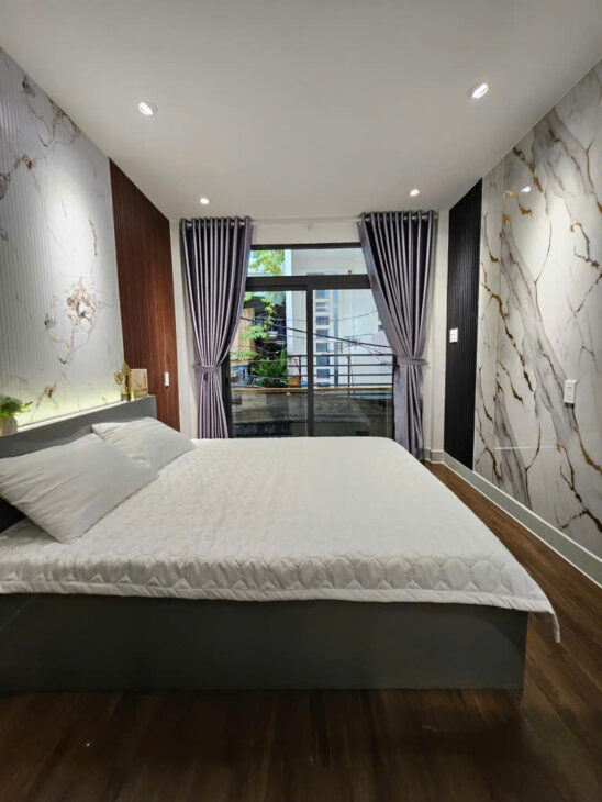Bán gấp nhà mới kèm nội thất, gần CV Làng Hoa, chỉ 3ty580