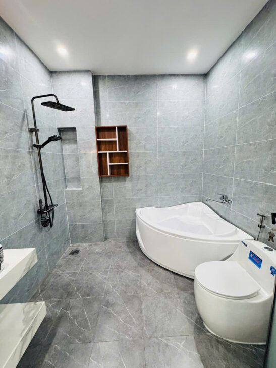 BÁN NHÀ DĨ AN – NHÀ PHỐ 4 TẦNG MẶT TIỀN ĐƯỜNG LỚN – FULL NỘI THẤT – VỊ TRÍ TRUNG TÂM AN PHÚ – GIÁ