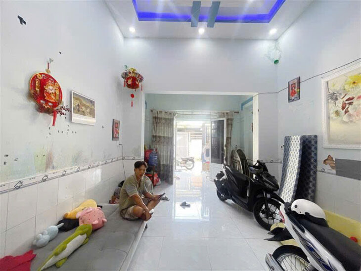 NHÀ MẶT TIỀN ĐƯỜNG NHỰA – TIỆN KINH DOANH Mặt tiền hẻm thông tứ phía, thuận tiện kinh doanh nhỏ