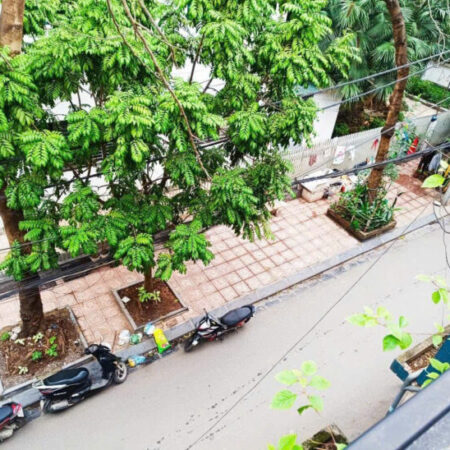 Hot tập thể 3 tầng, Kim Giang lô góc, nhà đẹp,3 thoáng, ngõ ô to tránh , tiện ích bạt ngàn 180m giá
