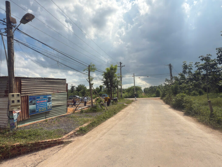 720tr/150m2 thổ cư , 42m đường mặt tiền , cạnh sân bay Long Thành