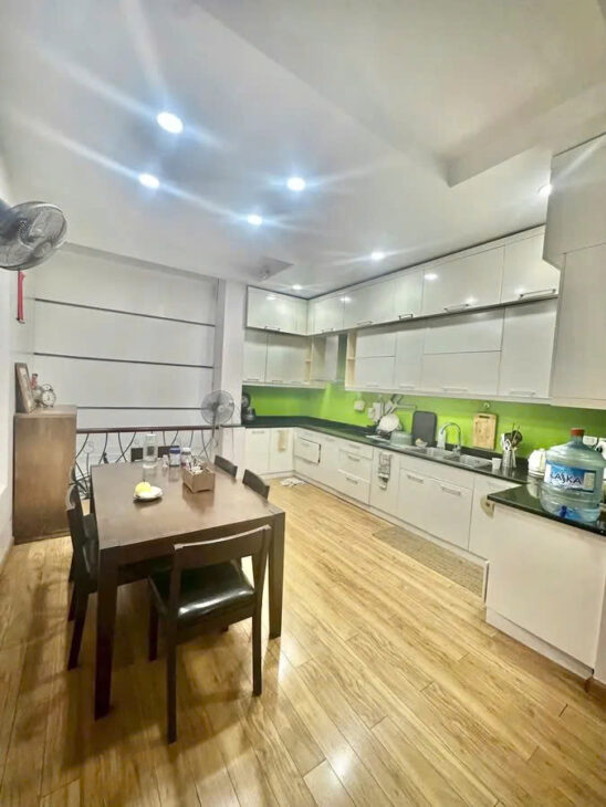 Phân Lô Nguyễn Chí Thanh, 68m2 x 5T, MT 4.5m, ô chờ thang máy, 17 tỷ