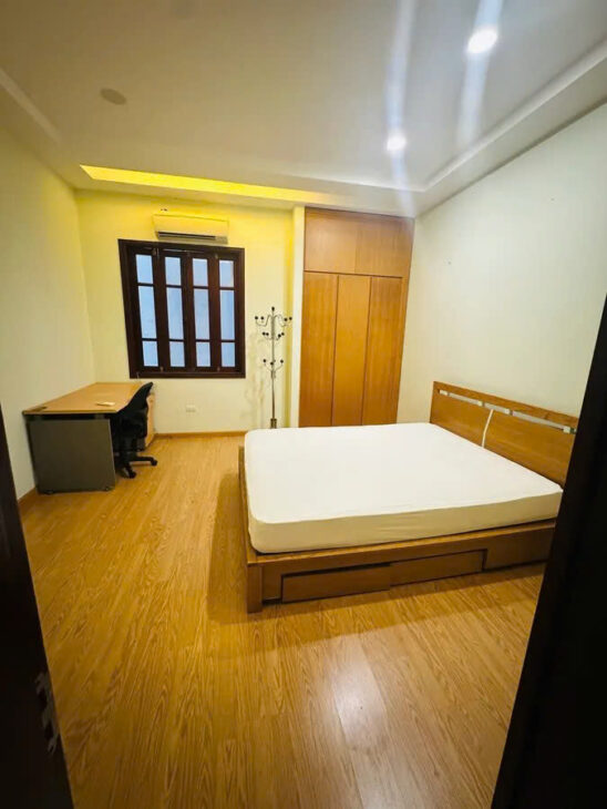 Phân Lô Nguyễn Chí Thanh, 68m2 x 5T, MT 4.5m, ô chờ thang máy, 17 tỷ