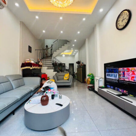 BÁN NHÀ LẠC LONG QUÂN – 62M2 – 5 TẦNG – PHÂN LÔ – Ô TÔ 7 CHỖ VÀO NHÀ – DÂN XÂY – KINH DOANH – 15.5