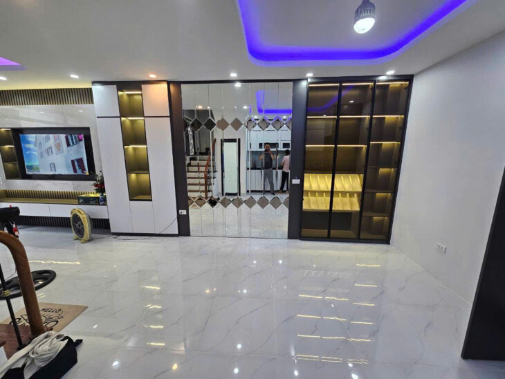 Bán nhà mặt phố Tôn Đức Thắng, Đống Đa, 38m2 x 5 tầng, 8.7 tỷ, Sổ Đỏ, 4PN, LH: 0975948906
