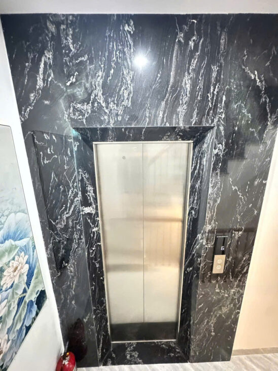 NHÀ ĐẸP MỚI -6T- OTO CÁCH 50 M – THANG MÁY – HỆ THỐNG PHÒNG CHÁY ĐẦY ĐỦ – VỪA Ở VỪA CHO THUÊ DÒNG