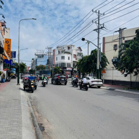 BÁN NHÀ DĨ AN -MỚI ĐẸP – KCN SÓNG THẦN – XE HƠI VÀO TẬN NHÀ -CHỈ 3.55 TỶ
