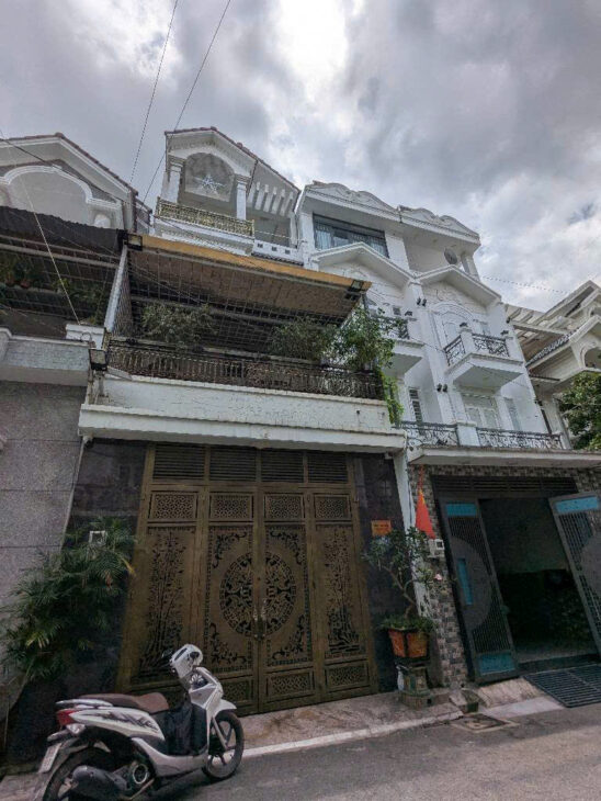 CHỦ BÁN NHÀ GẤP – GIẢM 200 TRIỆU – CHỈ CÒN 7,3 TỶ (CÒN TL) Nhà đẹp khu phân lô – Hẻm nhựa 8m – 1