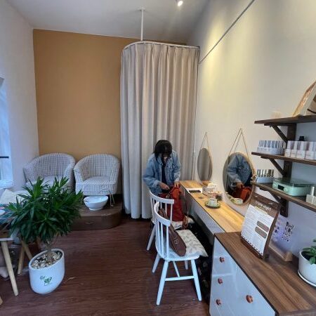 Quận 3 – Lê Văn Sỹ ! SANG SPA ĐẸP – GIÁ RẺ CHỈ 49 tr ( TIỆM GỘI ĐẦU – NAIL – BODY ) LIÊN HỆ :