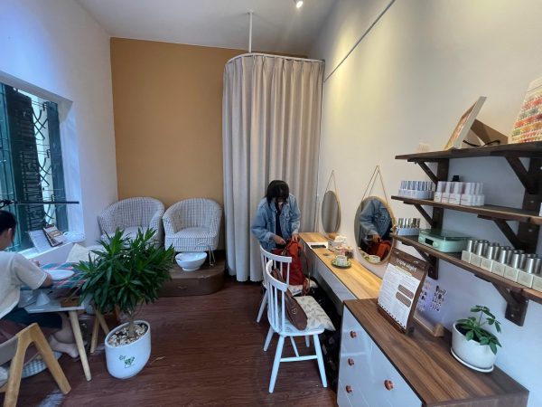 Quận 3 – Lê Văn Sỹ ! SANG SPA ĐẸP – GIÁ RẺ CHỈ 49 tr ( TIỆM GỘI ĐẦU – NAIL – BODY ) LIÊN HỆ :