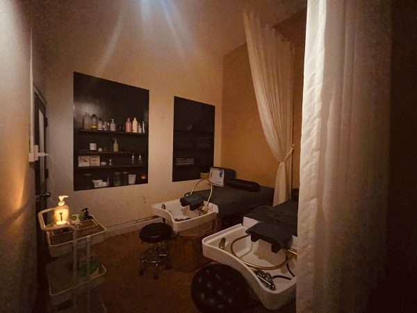 Quận 3 – Lê Văn Sỹ ! SANG SPA ĐẸP – GIÁ RẺ CHỈ 49 tr ( TIỆM GỘI ĐẦU – NAIL – BODY ) LIÊN HỆ :