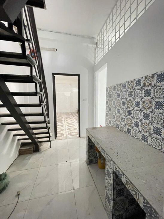 PHÂN LÔ ĐỖ QUANG -KINH DOANH ĐỈNH – O TÔ TRÁNH – VỈA HÈ RỘNG – 40M2* 5T
