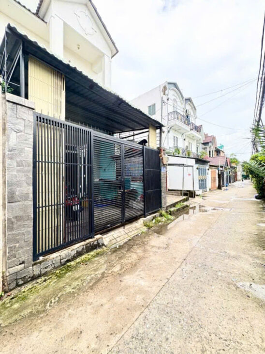 Bán nhà Nhà Bè 100m², hẻm xe hơi, Nguyễn Bình, giá 5.6 tỷ