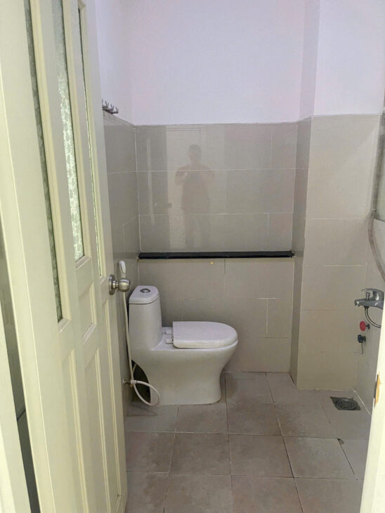CHO THUÊ PHÒNG LỚN QUẬN 3 – ĐƯỜNG CMT 8 – CHỈ 5 TRIỆU/THÁNG