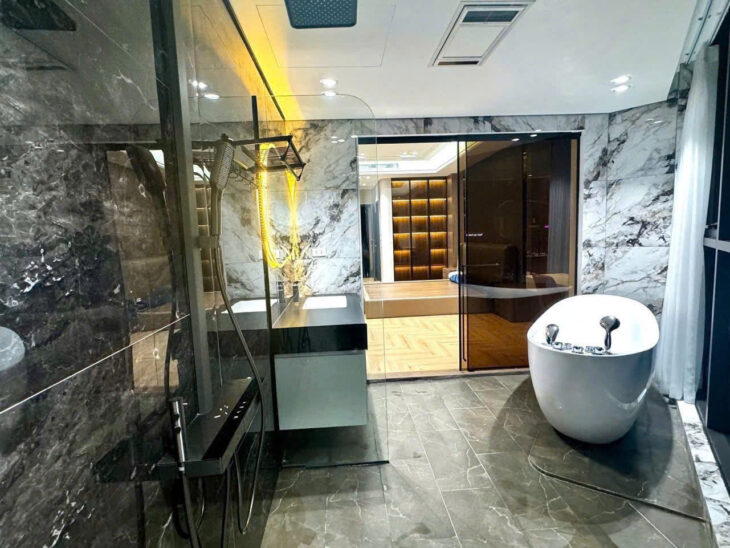 BÁN NHÀ CỔ NHUẾ 70M² x 6 TẦNG THANG MÁY, MT 5M, GIÁ 15 TỶ, PHÂN LÔ, Ô TÔ, 2 MẶT THOÁNG