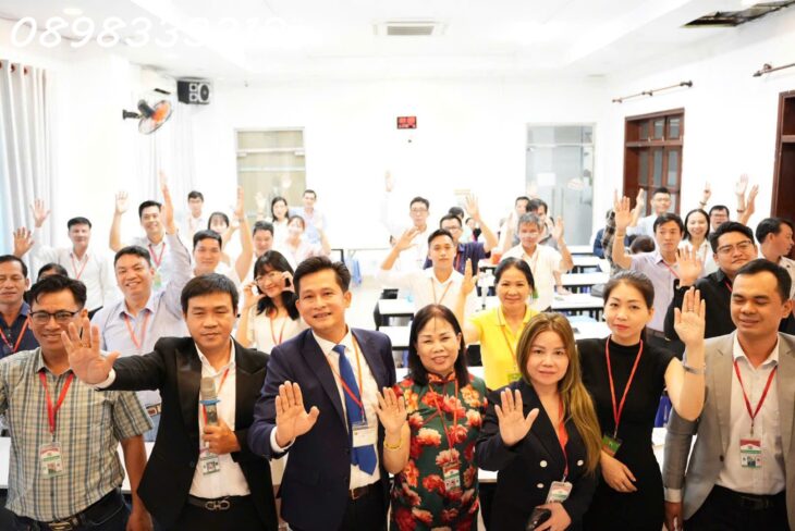 TUYỂN DỤNG BẤT ĐỘNG SẢN VẠN PHÚ LAND 8 LÊ TRUNG NGHĨA khu K300 Cộng Hòa