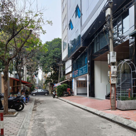 Phân Lô VIP Hoàng Quốc Việ DT105m²-3Tầng-M.Tiền 8.6m, Vỉa Hè KD, 2ÔTô Tránh, Giá 36.5 Tỷ