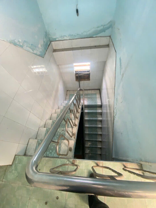 BÁN NHÀ TRONG NGÕ ĐƯỜNG BÙI VĂN BA QUẬN 7: 76M2, 3 TẦNG, 11 PHÒNG NGỦ, SỔ ĐỎ CHÍNH CHỦ, GIÁ HỜI CHỈ