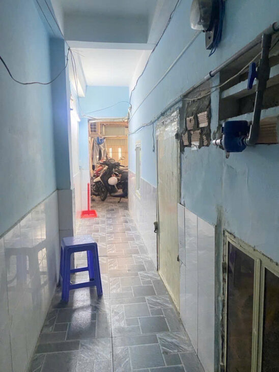 BÁN NHÀ TRONG NGÕ ĐƯỜNG BÙI VĂN BA QUẬN 7: 76M2, 3 TẦNG, 11 PHÒNG NGỦ, SỔ ĐỎ CHÍNH CHỦ, GIÁ HỜI CHỈ