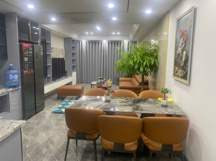 Chính chủ bán nhà Thạch Bàn 40m 6 tầng MT 4,5m ô tô, thang máy giá 8.9 tỷ