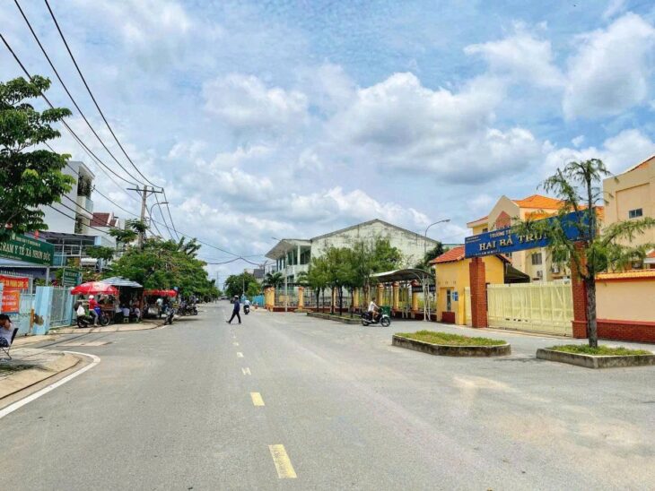 LÔ ĐẤT VỊ TRÍ ĐẸP- GIÁ TỐT CẦN BÁN NHANH 4 LÔ ĐẤT Liền kề tại huyện Nhà Bè, TPHCM