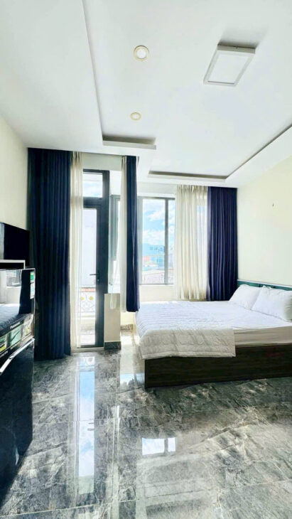 Bán nhà Quận 4- Doanh thu 3.6 tỷ/5năm- 6 Tầng 8 Căn hộ cao cấp duplex 52m2- HXH Nguyễn Khoái: 12 Tỷ