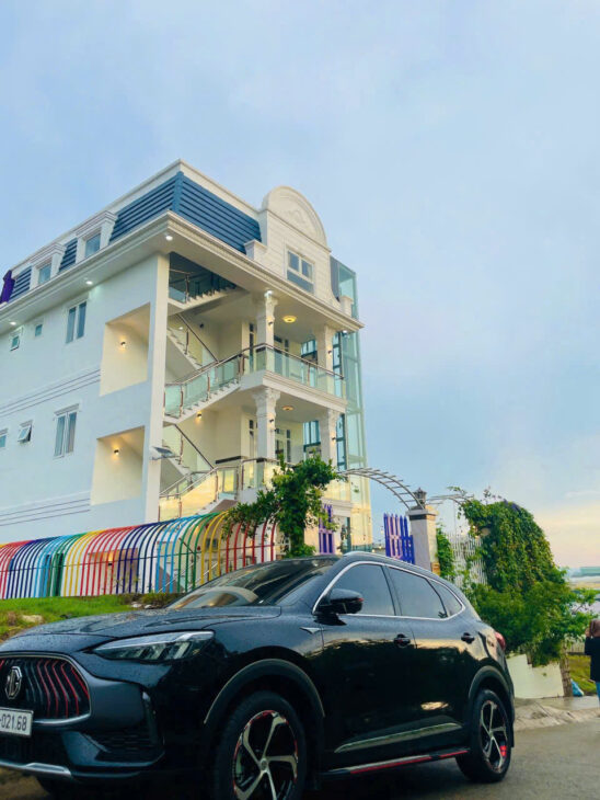 CHO THUÊ VILLA CAO CẤP ĐÀ LẠT, LÂM VIÊN – VIEW THÔNG, NHÀ LỒNG, THANG MÁY, XE 45 CHỖ – 30