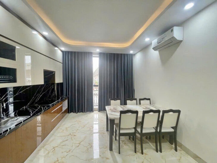 Bán nhả mặt ngõ kinh doanh phố Khương Trung – Gara ô tô, thang máy