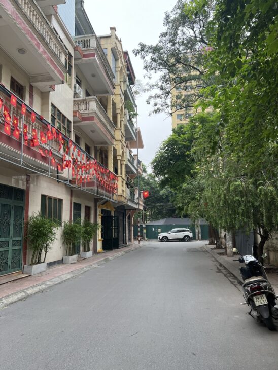 Bán Nhà Nguyễn Quý Đức – 2 Mặt Thoáng, Vỉa Hè 2 Bên, Cách Mặt Phố 30m