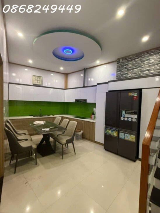 🌹 Mặt tiền Trương Định, bán nhà 2 tầng, gần biển giá chỉ 7 tỷ 9x