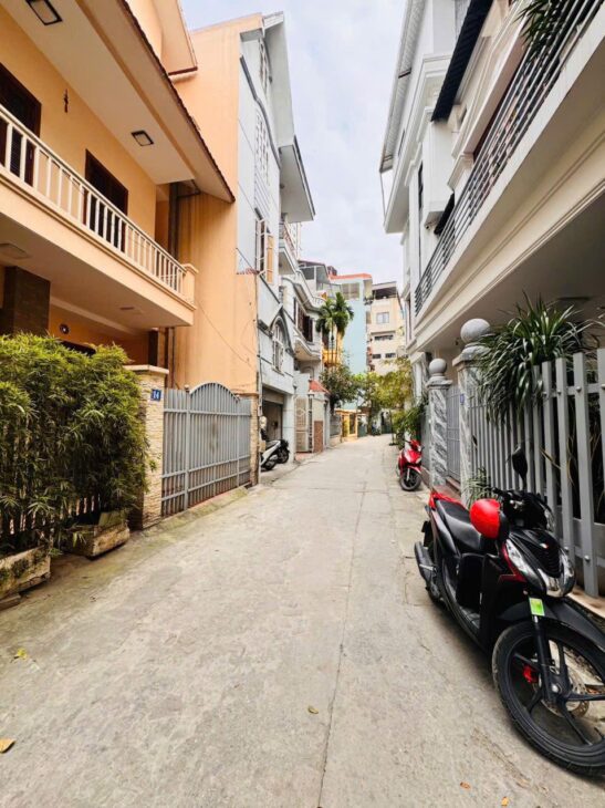 BÁN BIỆT THỰ CAO CẤP – NỞ HẬU – KHU VIP – TRUNG TÂM CẦU GIẤY