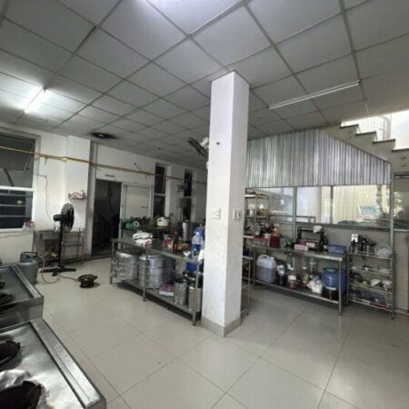 Bán Nhà MT Bình Tân – 250m2 – MT 12.5m – 35tr/th – Ngay Chợ Bà Hom -24 Tỷ ~96tr/m2