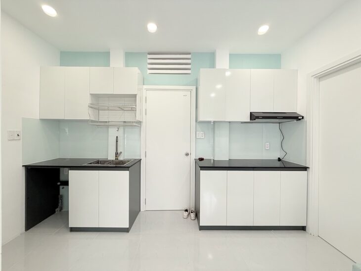 Bán chung cư Lý Thường Kiệt, Q.11 gần Thiên Phước 40m2 chỉ 2ty5 , tặng nội thất