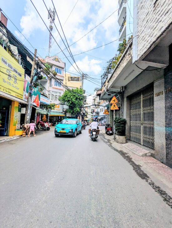 PHAN HUY ÍCH, TB – 3 TẦNG – HẺM Ô TÔ 8M – NGANG 5M NỞ HẬU 6.7M – CHỈ 9 TỶ NHỈNH.