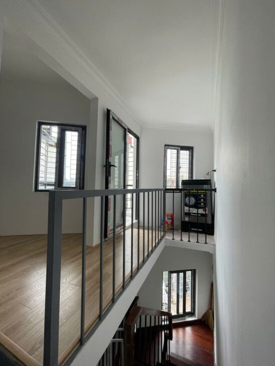 Hiếm Bán Nhà Giải Phóng – Mặt Ngõ Ô Tô Tránh, 4 Tầng Kiên Cố – Chỉ 3.9 Tỷ, Sổ Đỏ Sẵn!