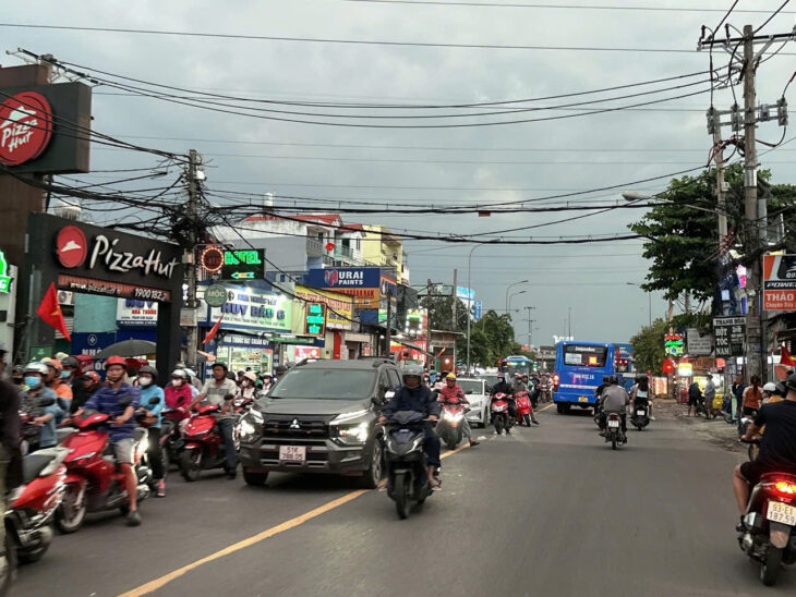 Nhà mặt tiền LÔ GÓC ngang 6.3m KD đỉnh làm SHOWROOM 169m2 gần Lê Văn Khương chỉ 12.2 tỷ.