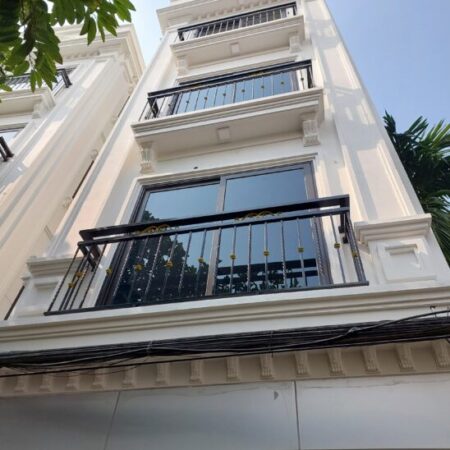 🏠 NHÀ MỚI 5 TẦNG – CẠNH NHỔN